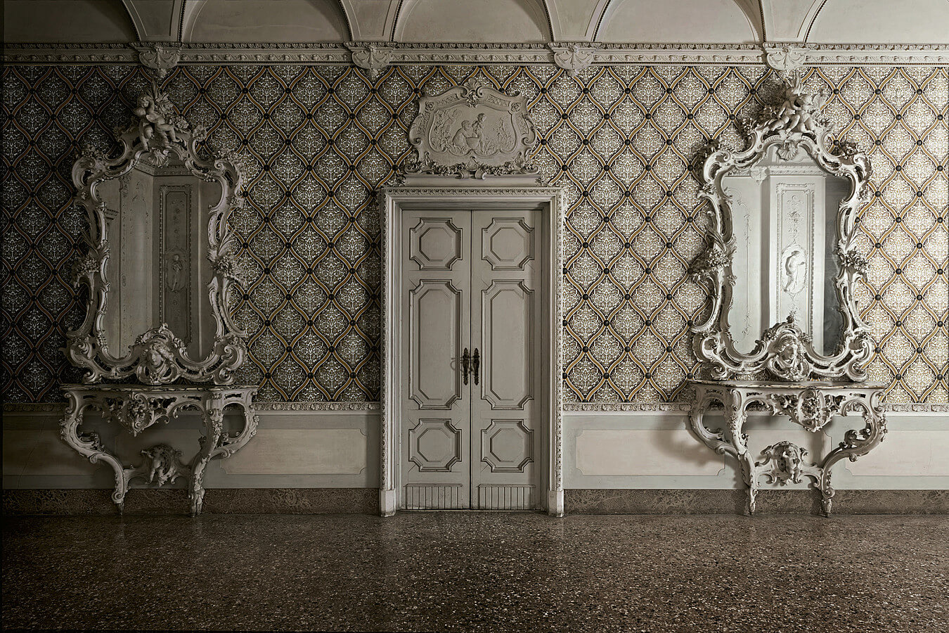 Ювелирный стиль барокко: 25 украшений для эффектных выходов
