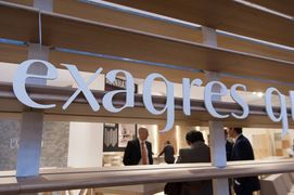 Новинка фабрики Exagres на Cevisama 2016: длинные ступени под дерево