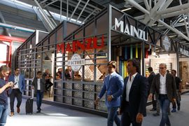 Новинки Mainzu на Cersaie-2016: техника металлизации, плитка 3D и средиземноморские мотивы